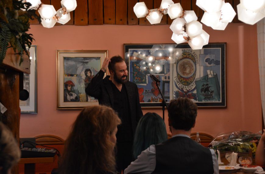 Pietro Gandetto ha presentato il suo EP “Come in un film” a Milano, e noi c’eravamo