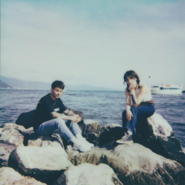 I Six Impossible Things tornano con un doppio singolo, Nevermore / Eight and a Half, fuori per l’etichetta Dear Gear Records