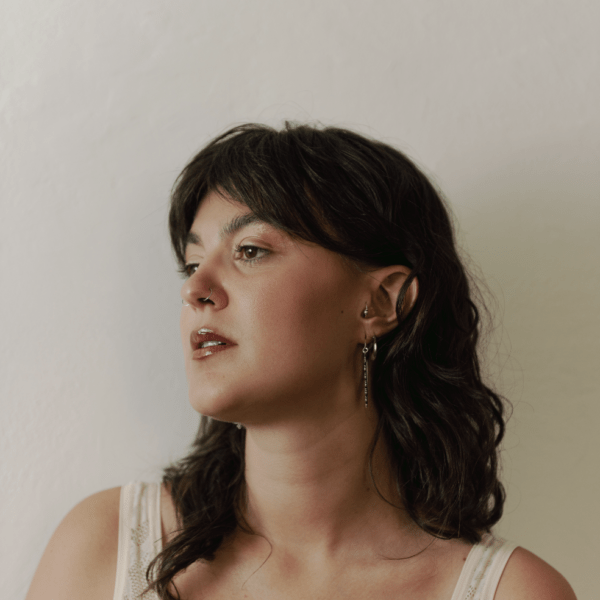 “rose petal” è il nuovo singolo di Cecilia Barra
