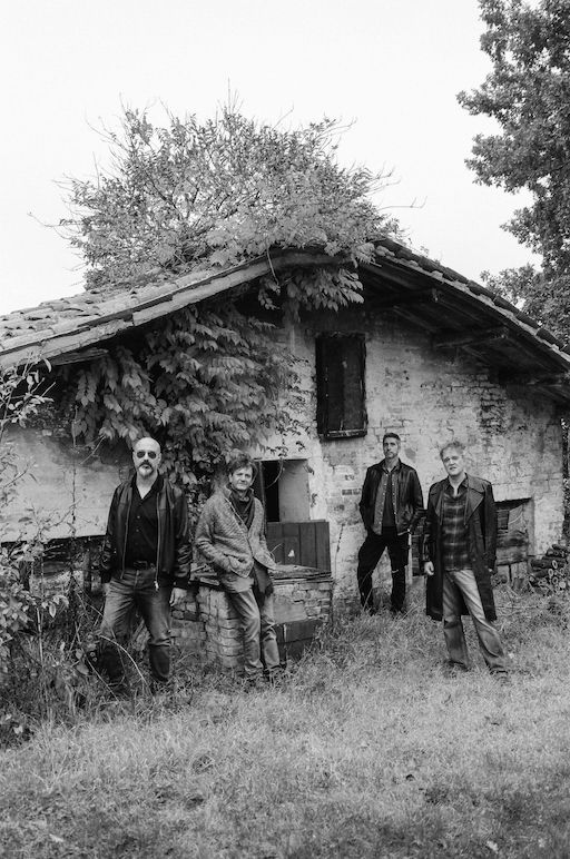 Il mondo fuori campo: “A Bitter Flame” è il nuovo LP dei MoMa